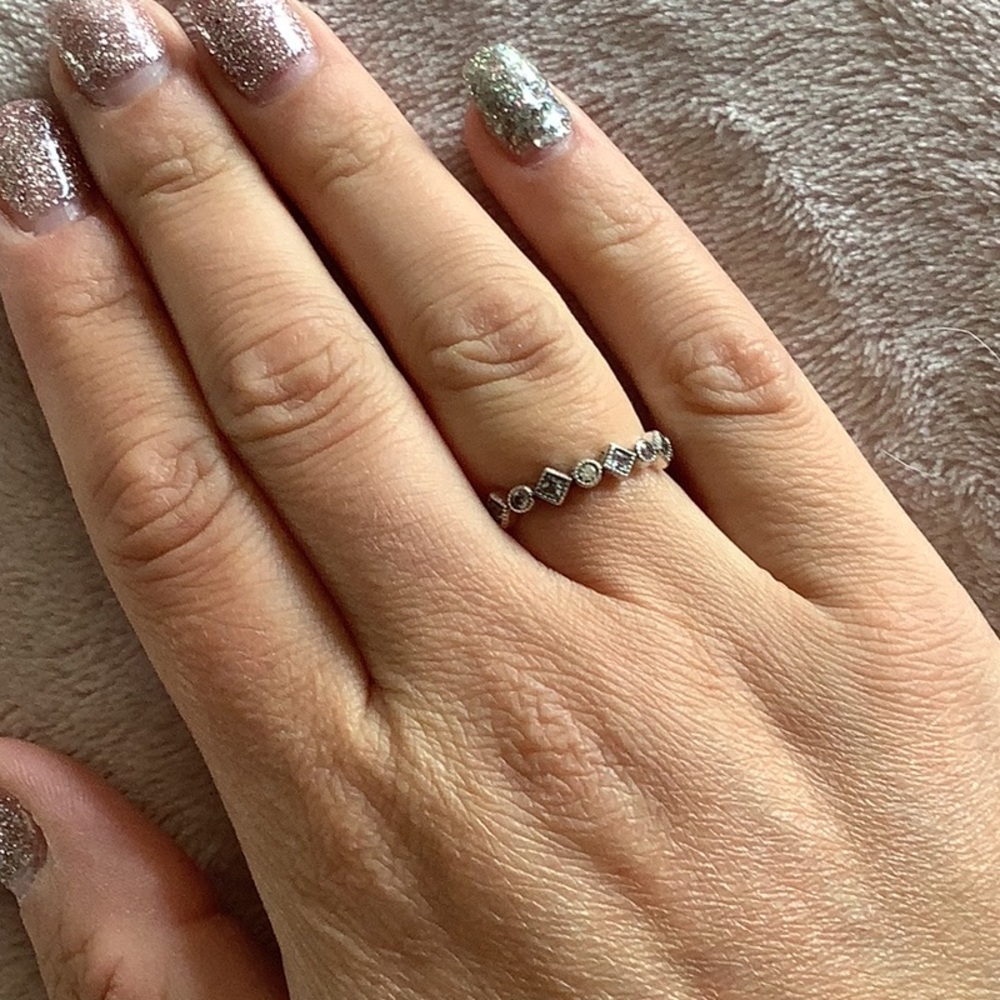 Pandora Alluring Brilliant princess Stackable Ring